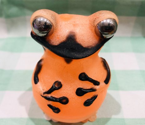 Amphibien kaufen und verkaufen Foto: HAND MADE MINI FROG PIGGY BANK (9.5x5.5cm)