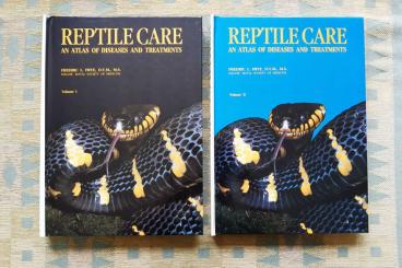 Books & Magazines kaufen und verkaufen Photo: Reptile Care, An Atlas of Diseases and Treatments. 2 volume set